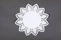 SERWETKA DEKORACYJNA KAJM fi 24 A100